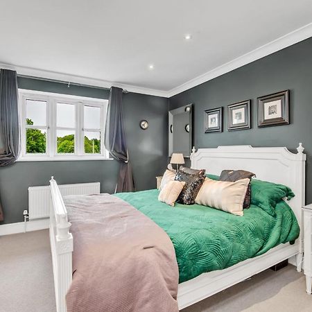 Stylish 3 Bedroom Townhouse For 5 Guests, Set In The Medieval Grid With Off Street Parking Bury St. Edmunds Exteriör bild