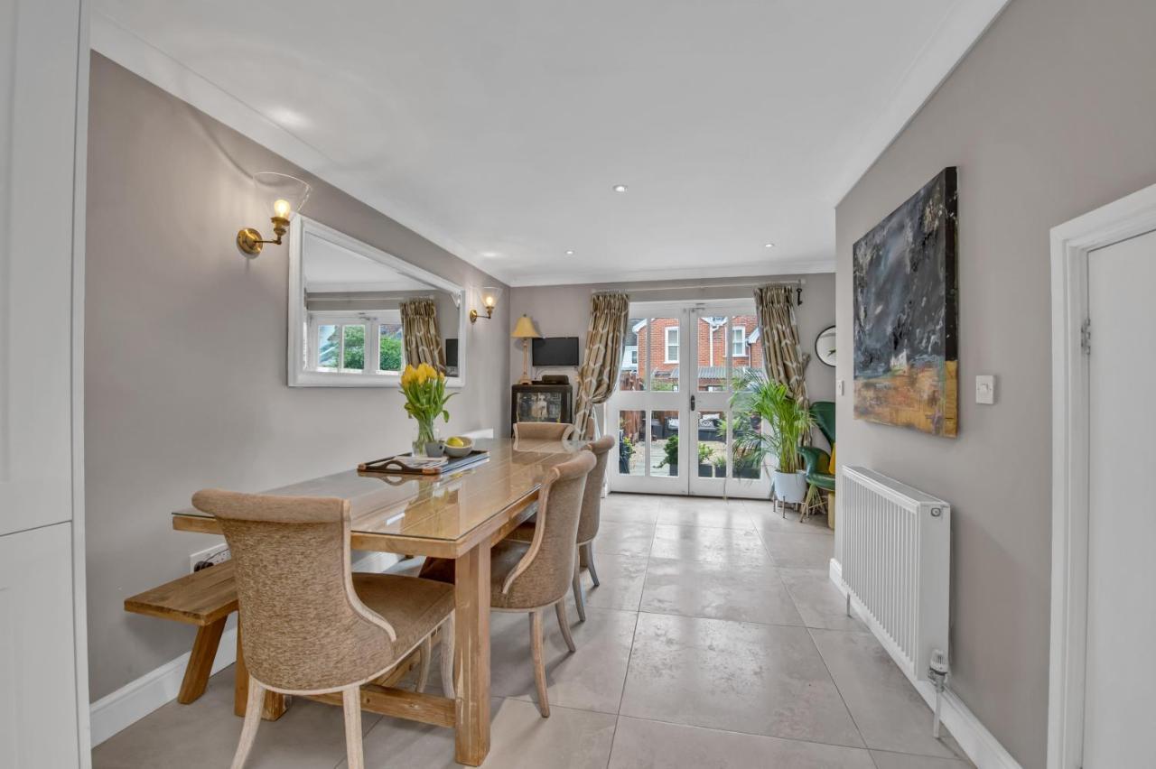 Stylish 3 Bedroom Townhouse For 5 Guests, Set In The Medieval Grid With Off Street Parking Bury St. Edmunds Exteriör bild